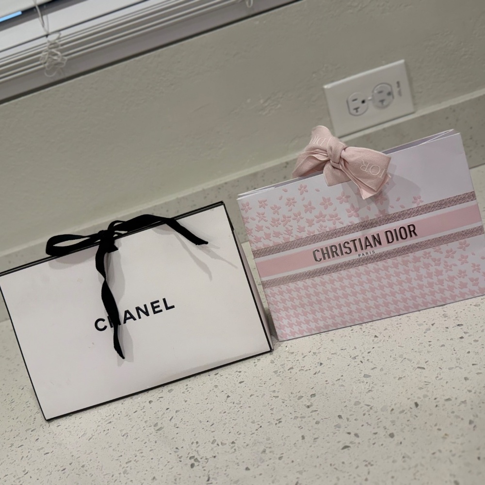 Chanel and Dior Small Box - Picture 2 of 7